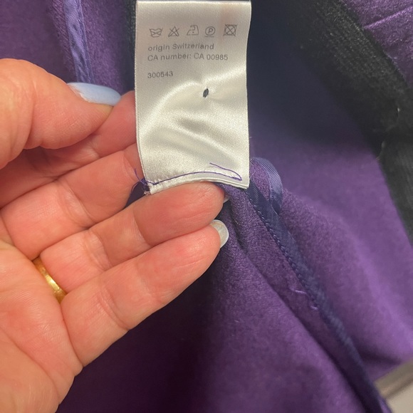 Wool Short Wrap Style Jacket - Picture 7 of 8